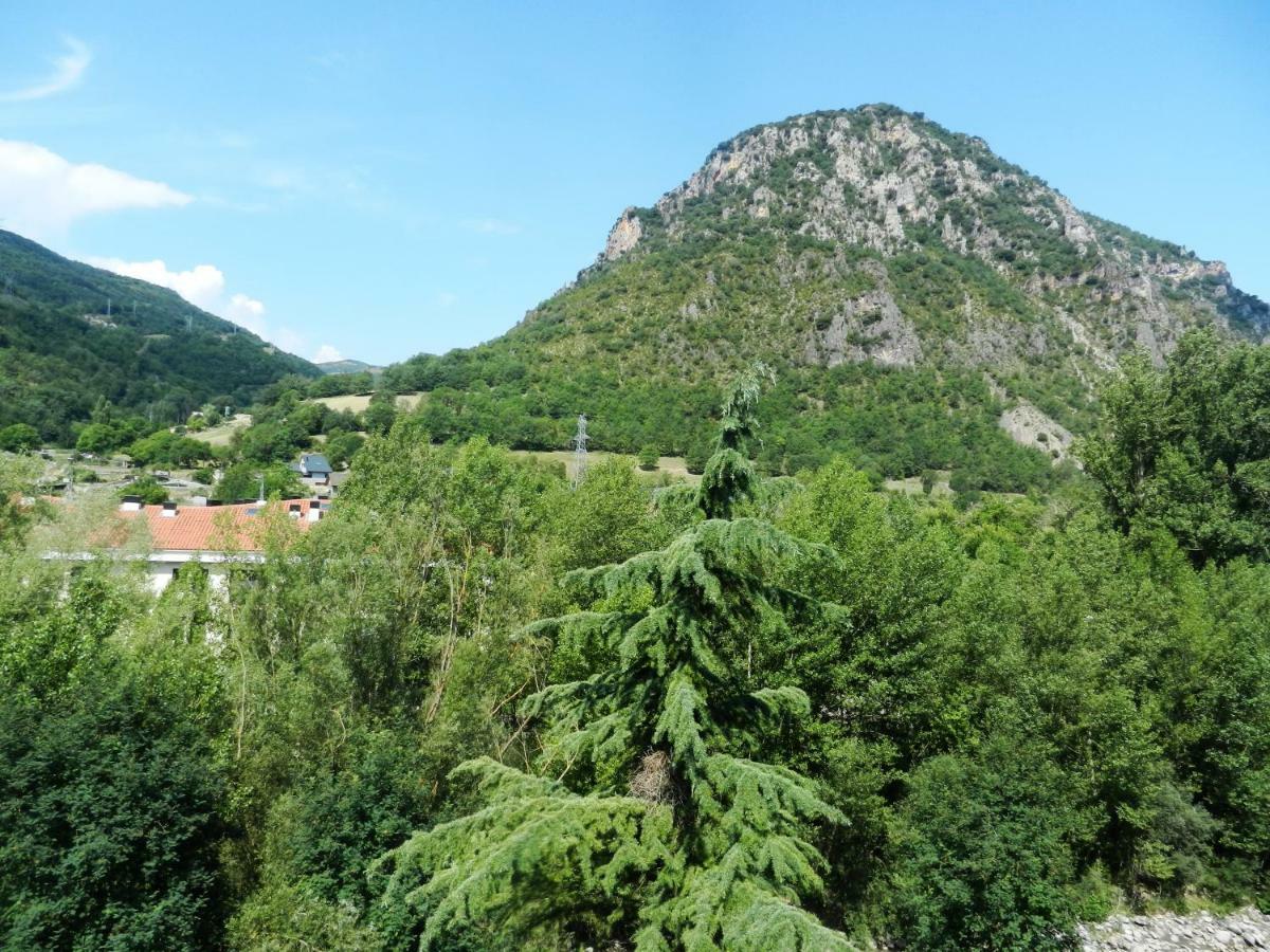 Ca De Geraldine Apartman El Pont de Suert Kültér fotó