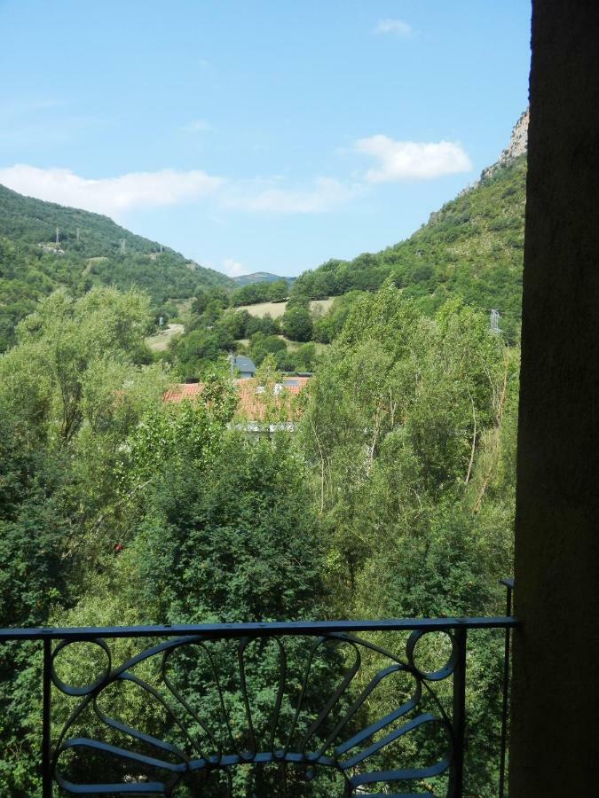 Ca De Geraldine Apartman El Pont de Suert Kültér fotó