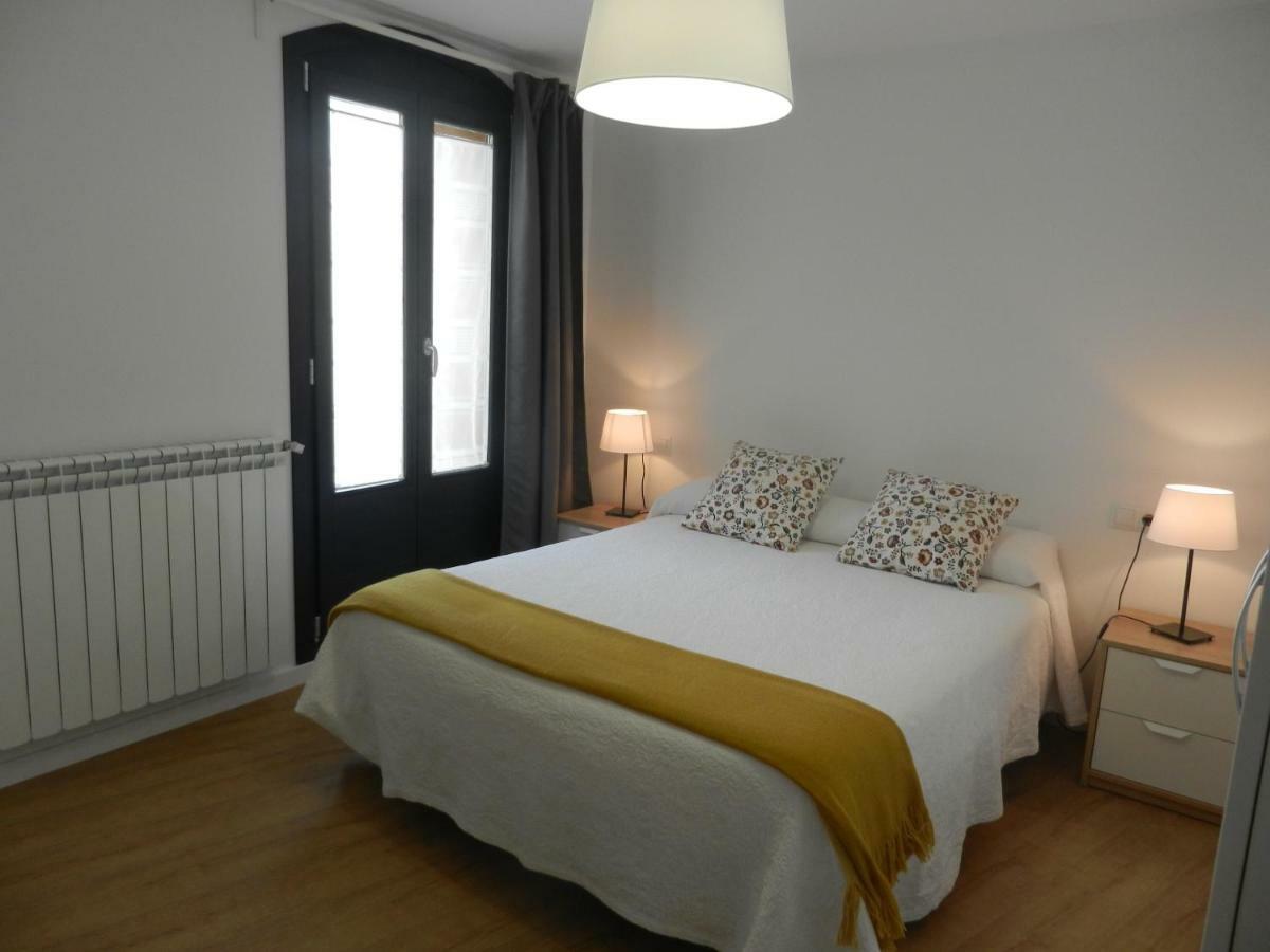 Ca De Geraldine Apartman El Pont de Suert Kültér fotó