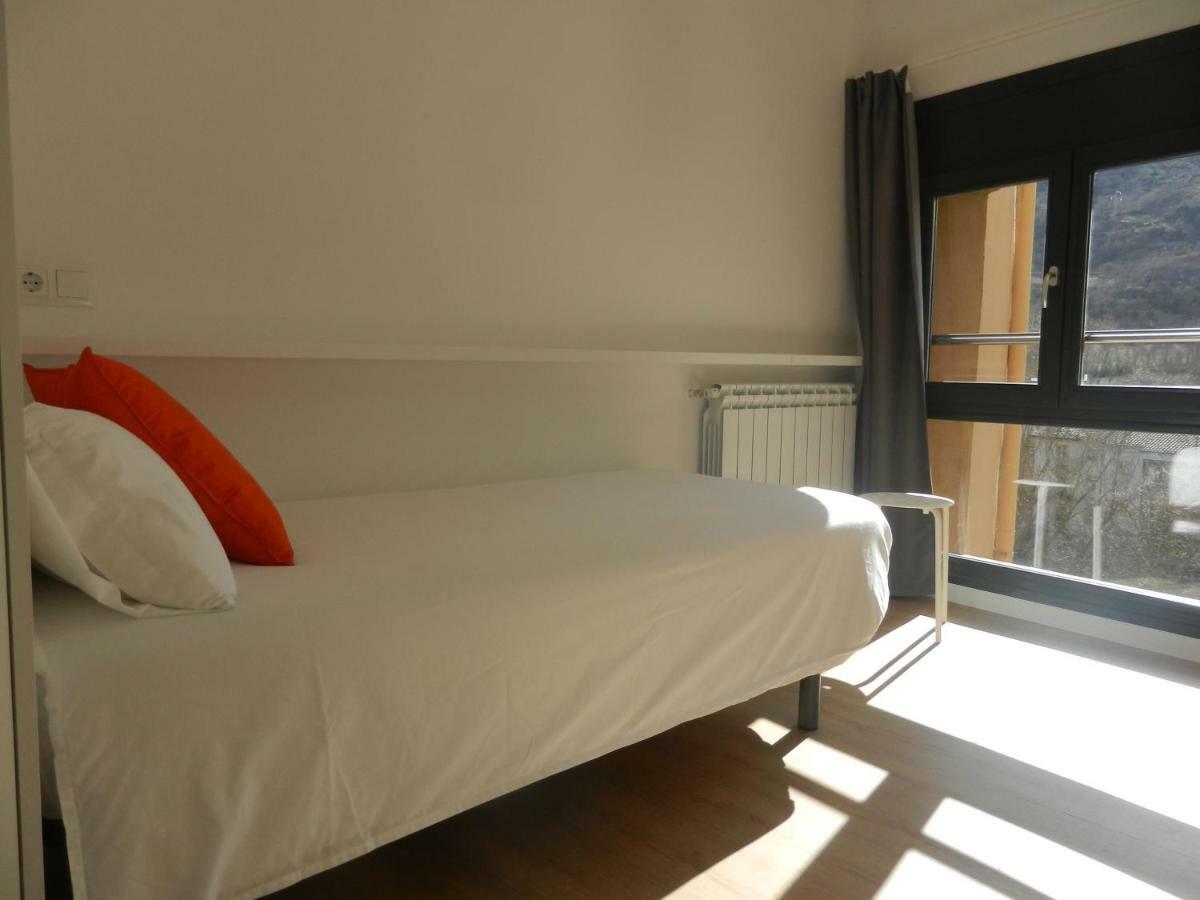 Ca De Geraldine Apartman El Pont de Suert Kültér fotó